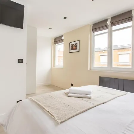 Spacieux Et Moderne 4 A 5mn A Pieds Republique Apartment *
