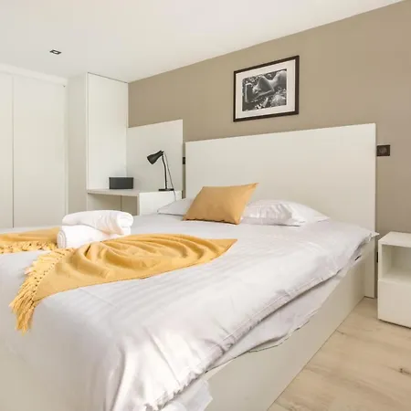 Spacieux Et Moderne 4 A 5mn A Pieds Republique Apartment Lille
